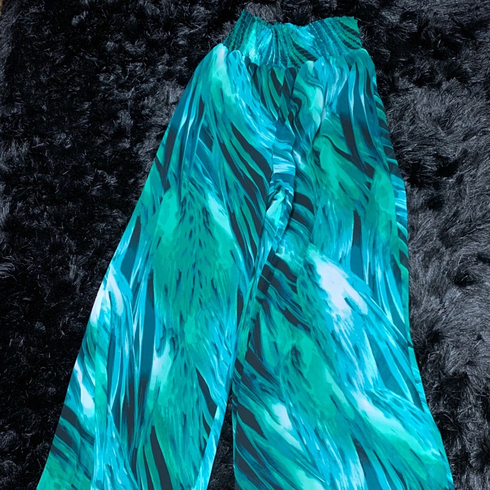 BEBE flowy wide leg pants